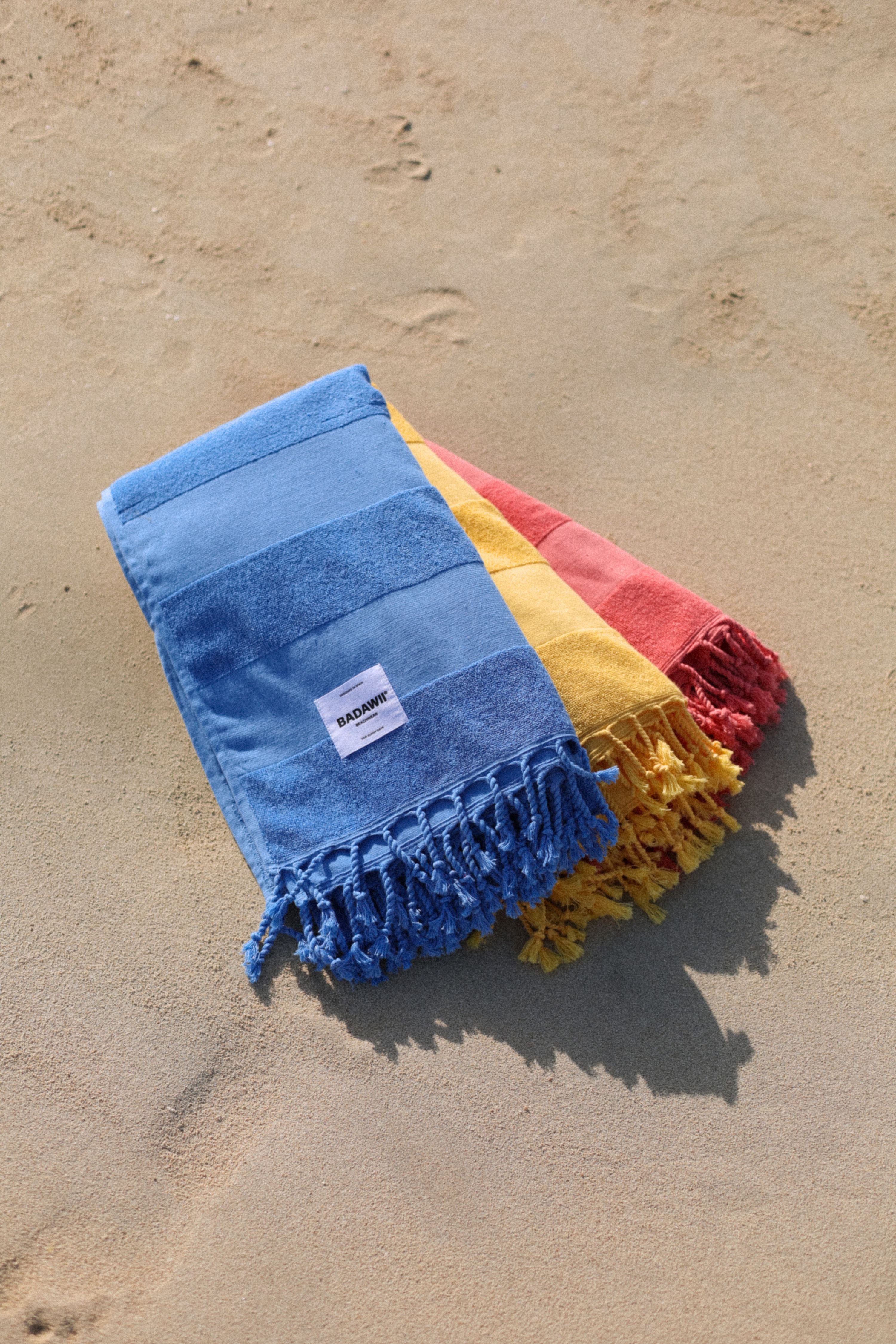 BEACH TOWEL - Yellow