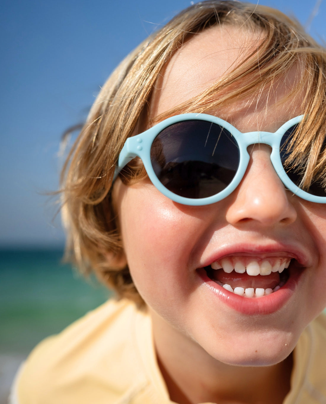 FLEXIBLE KIDS SUNGLASSES - LIGHT BLUE