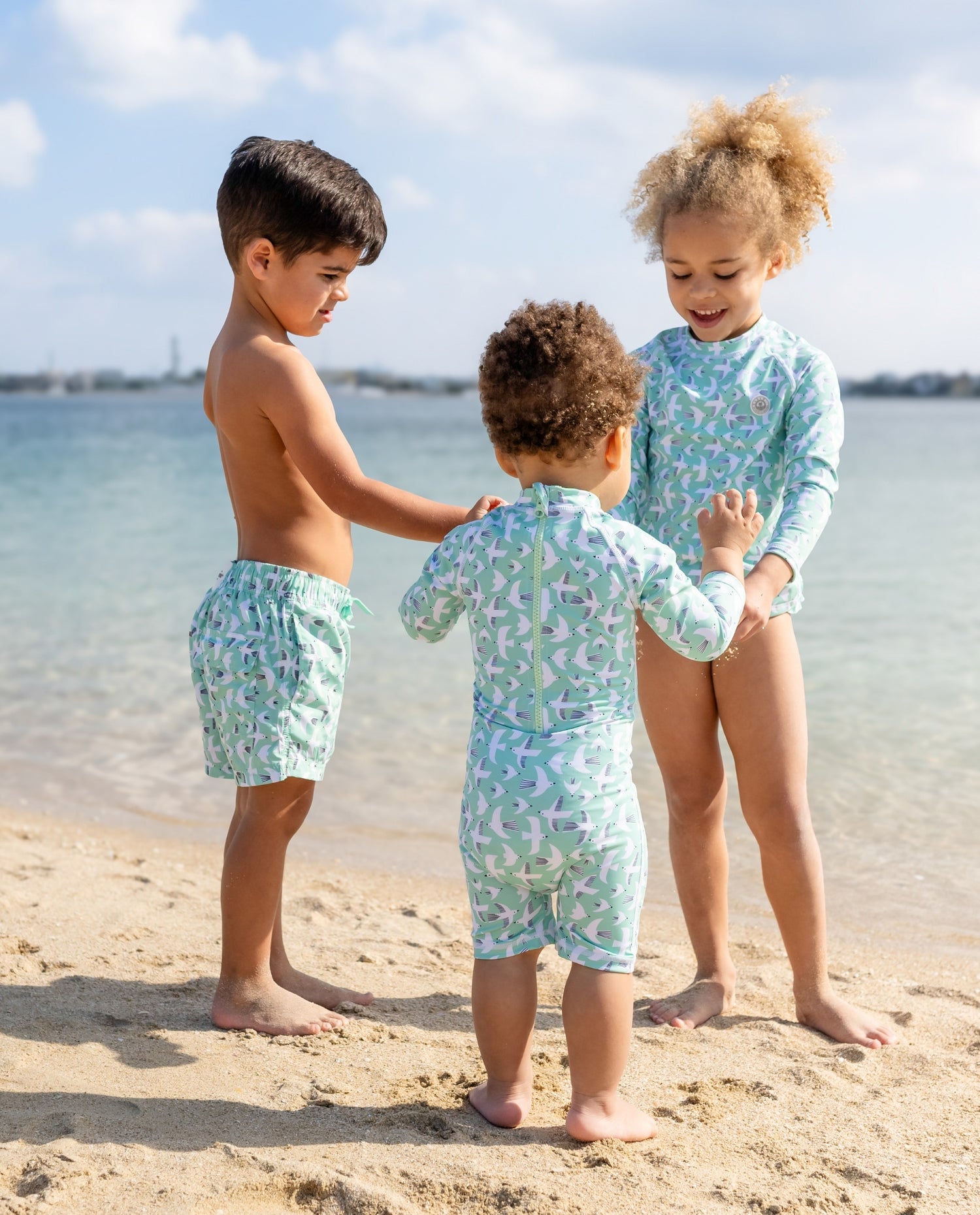 BOY SWIM SHORT - Seagull Breeze