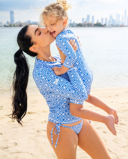 WOMAN RASHGUARD LONG SLEEVE - Mediterranean Tiles