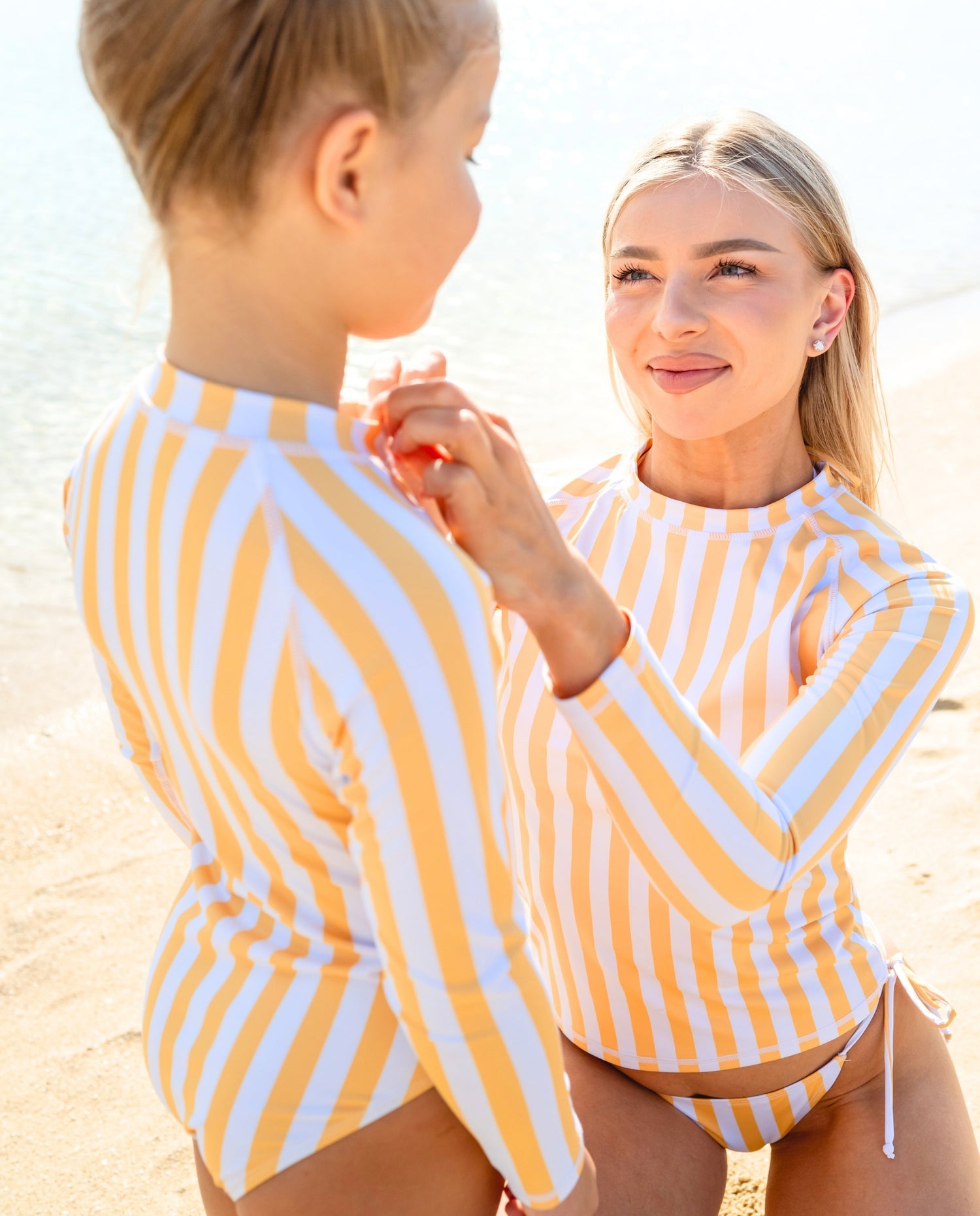 WOMAN RASHGUARD LONG SLEEVE - Summer Stripes